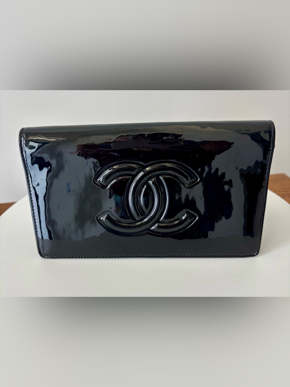 CHANEL Camellia Palette Limited Edition Black Long Patent Floral Wallet